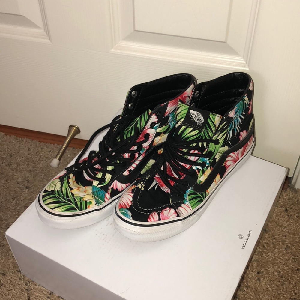 Vans - Picture 2 of 3